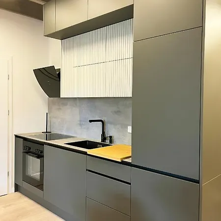 Neris Apartment *