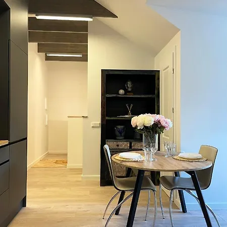 Neris Apartment